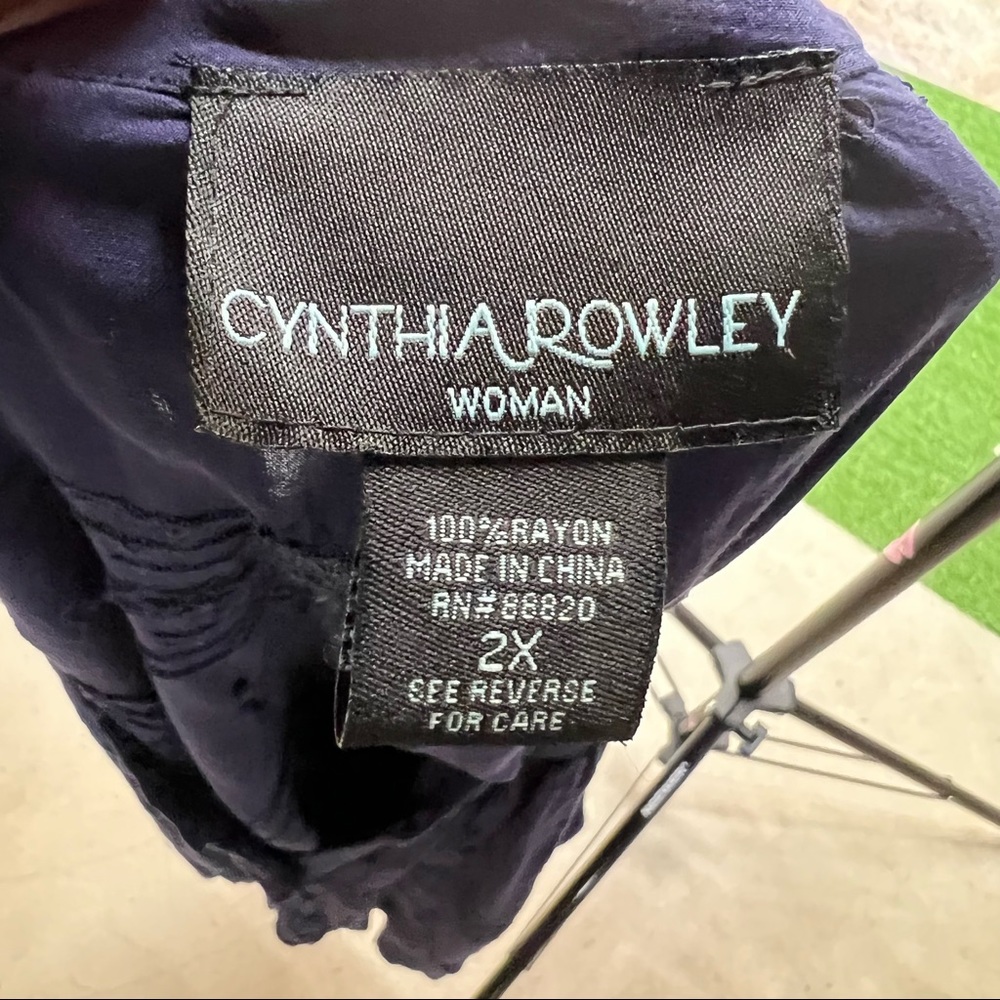 CYNTHIA ROWLEY Navy Blue Tonal Embroidered Button-Front Blouse, 2X - Picture 10 of 11